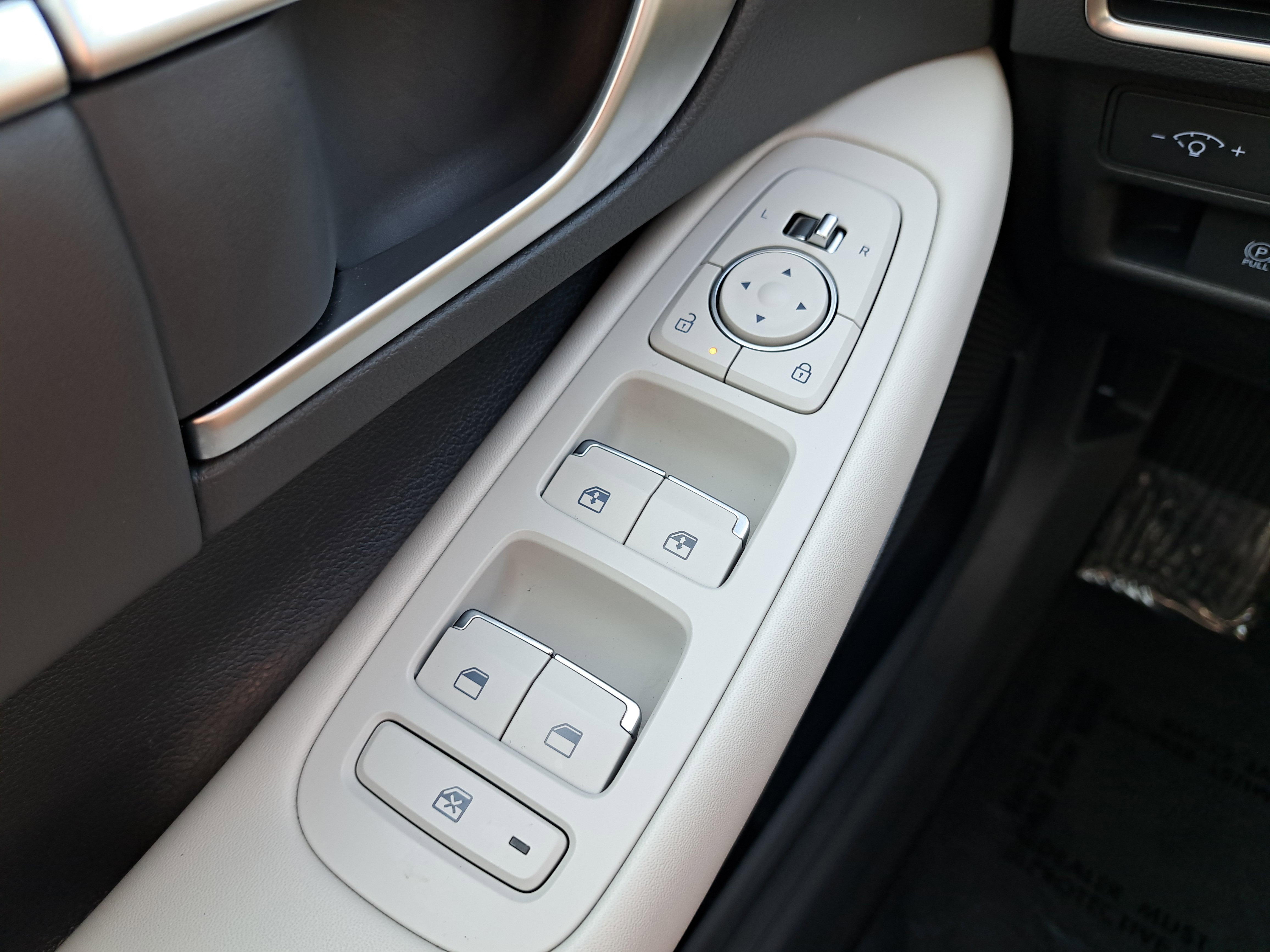 2024 Hyundai Sonata SEL photo 4