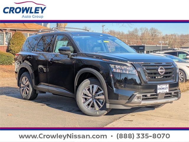 2025 Nissan Pathfinder SL's photo