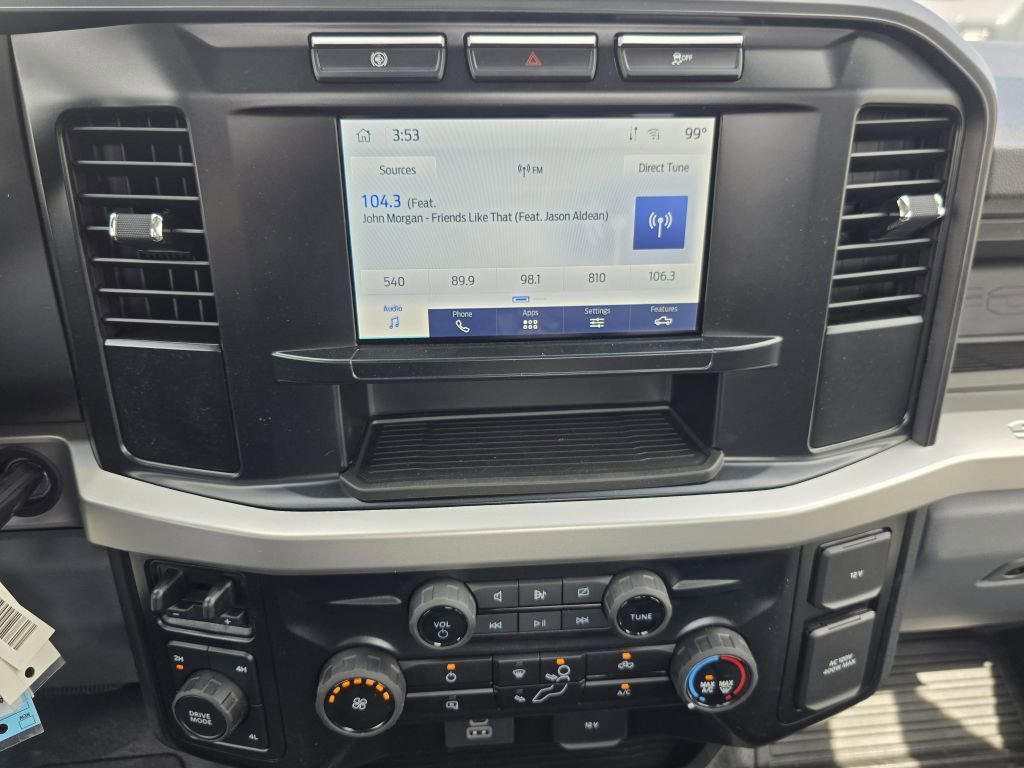 2024 Ford F-600 photo 2
