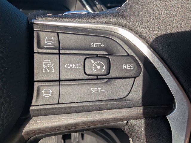 2025 Jeep Grand Cherokee Limited photo 19