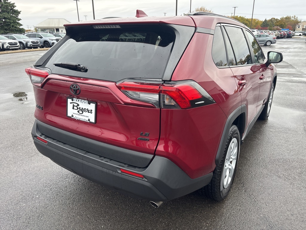 2019 Toyota RAV4 LE photo 3