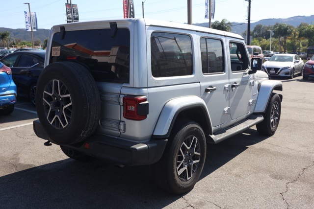 2024 Jeep Wrangler Sahara photo 3
