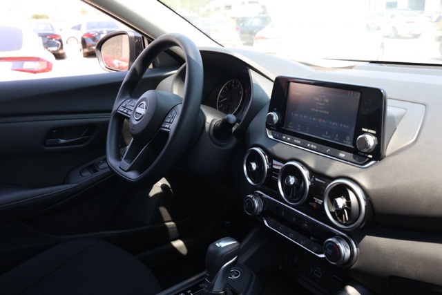 2025 Nissan Sentra S photo 18