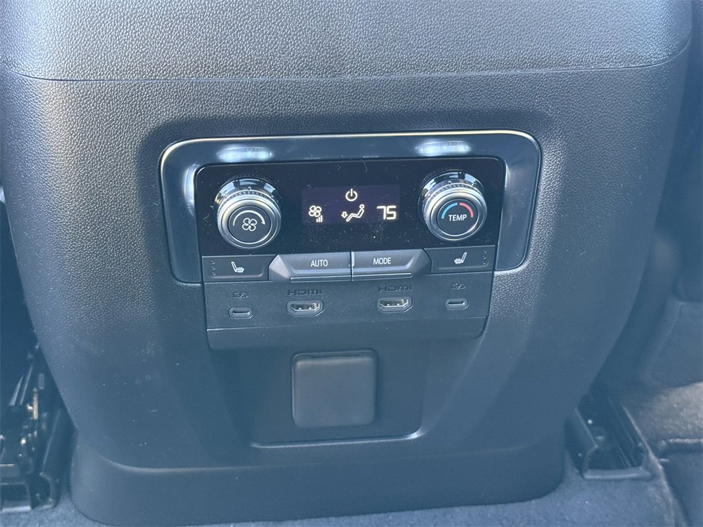 2026 GMC YUKON XL - Image 30