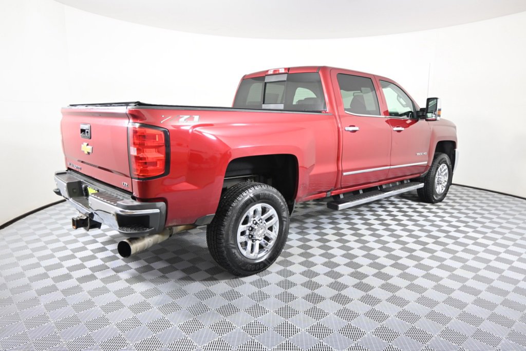 2019 Chevrolet Silverado 3500HD LTZ photo 7