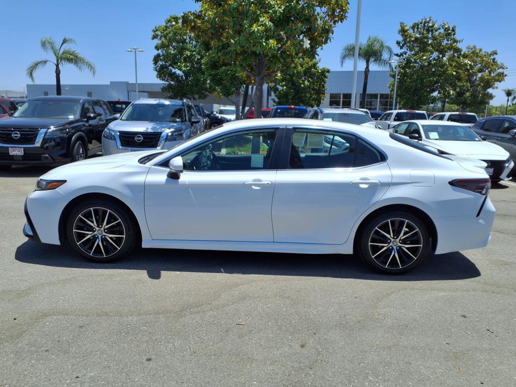 2023 Toyota Camry SE photo 20