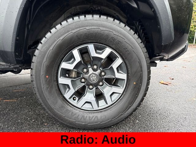 2023 Toyota Tacoma TRD Off-Road photo 3