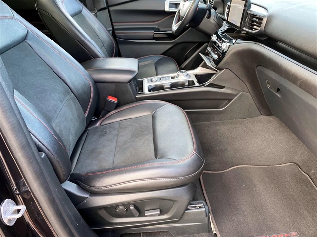 2022 Ford Explorer ST-Line photo 26