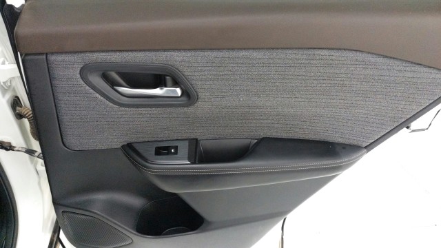 Used 2021  Nissan SV image 31