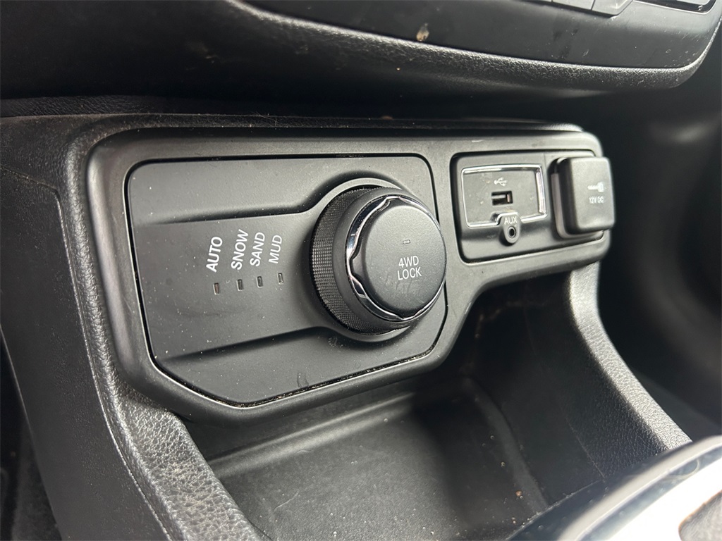 2018 Jeep Renegade Latitude North Edition photo 25
