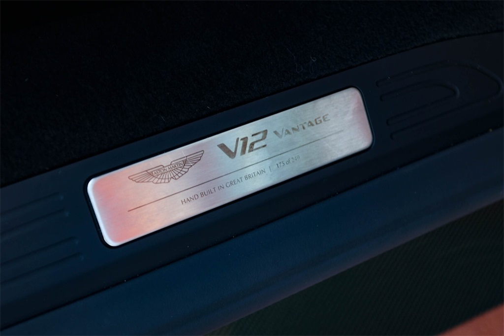 2023 Aston Martin Vantage photo 42