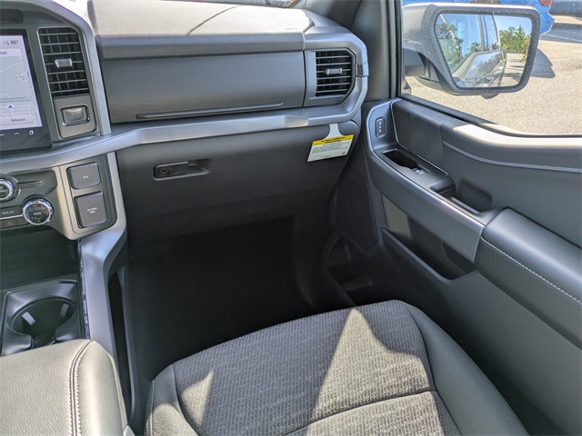 2025 Ford F-150 XLT photo 17