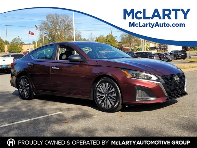 2024 Nissan Altima SV's photo