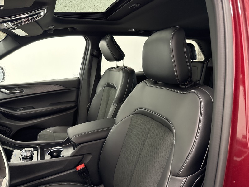 2025 Jeep Grand Cherokee Altitude photo 19