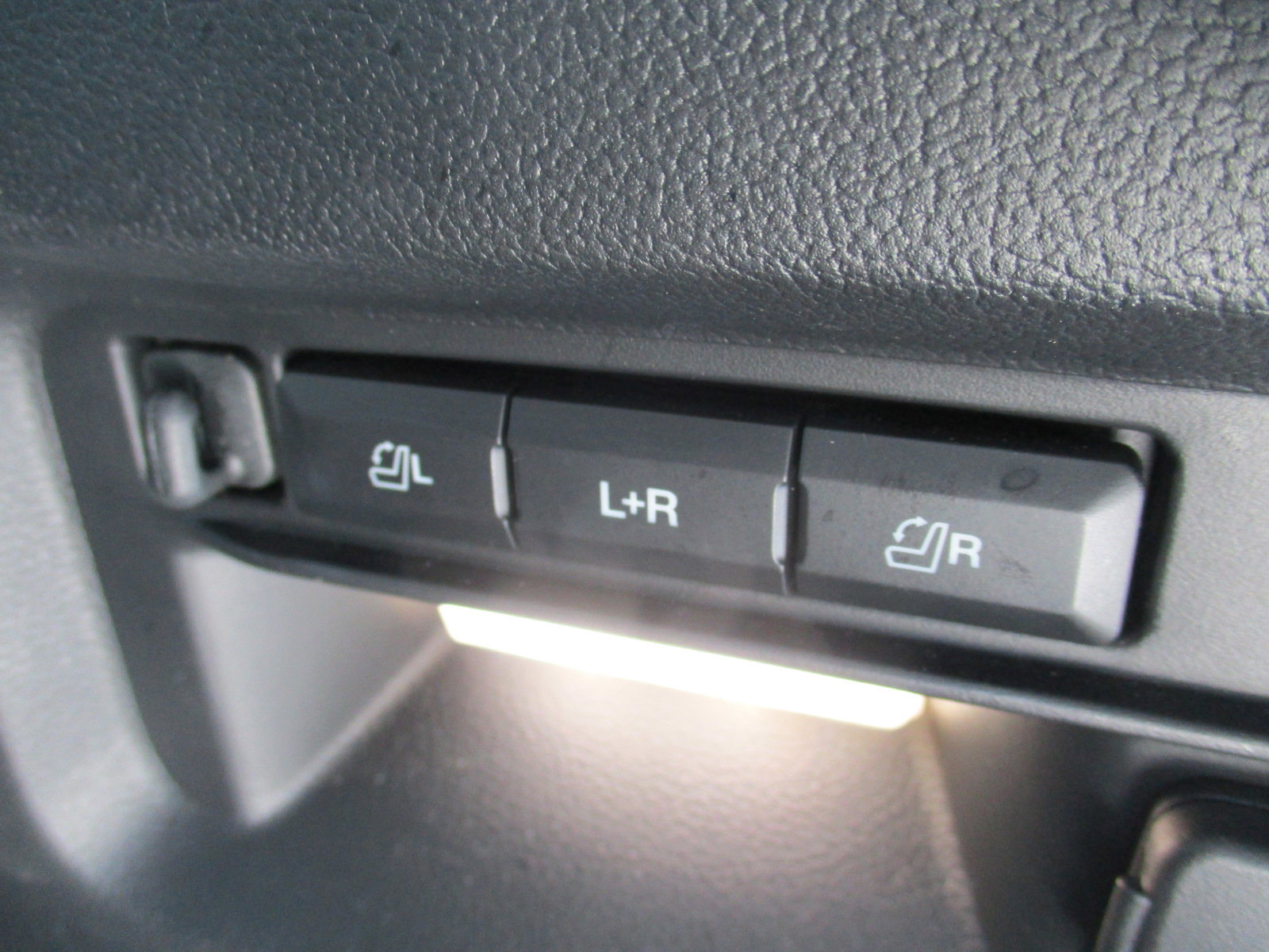 2022 Ford Explorer Limited photo 4