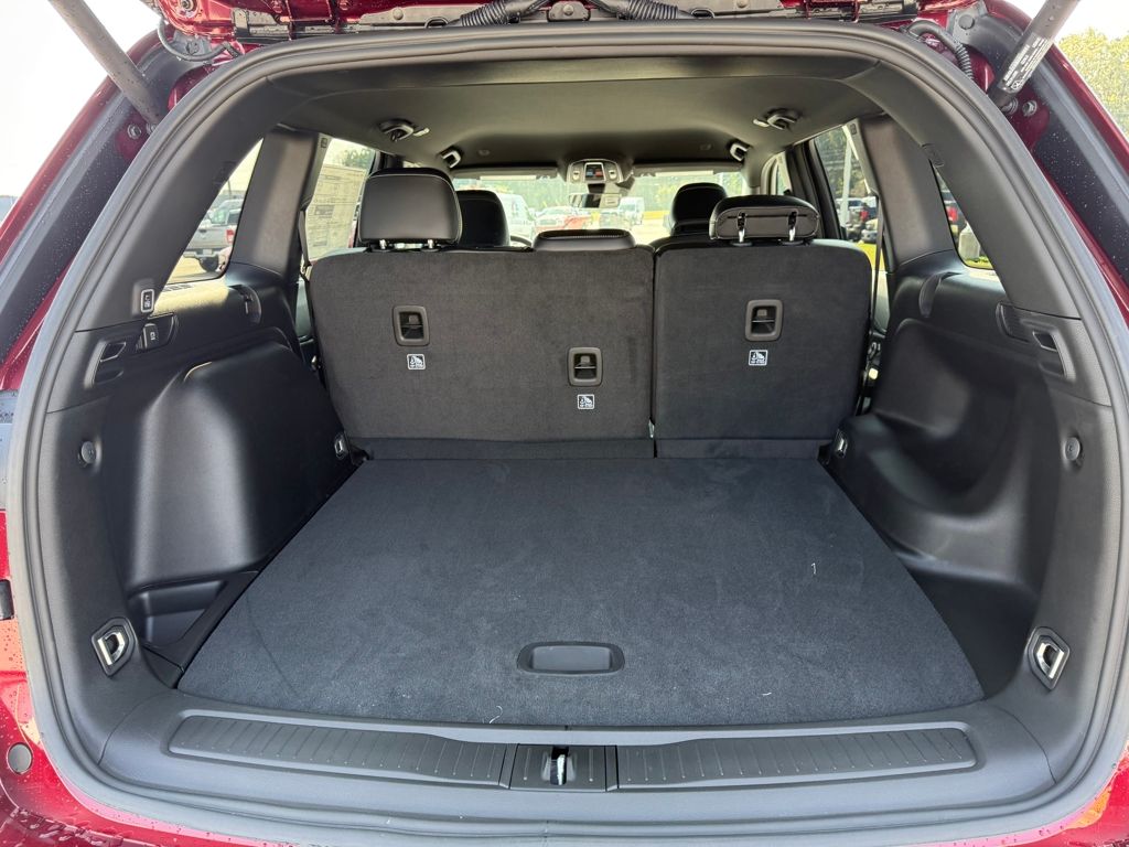 2025 Jeep Grand Cherokee Altitude photo 21