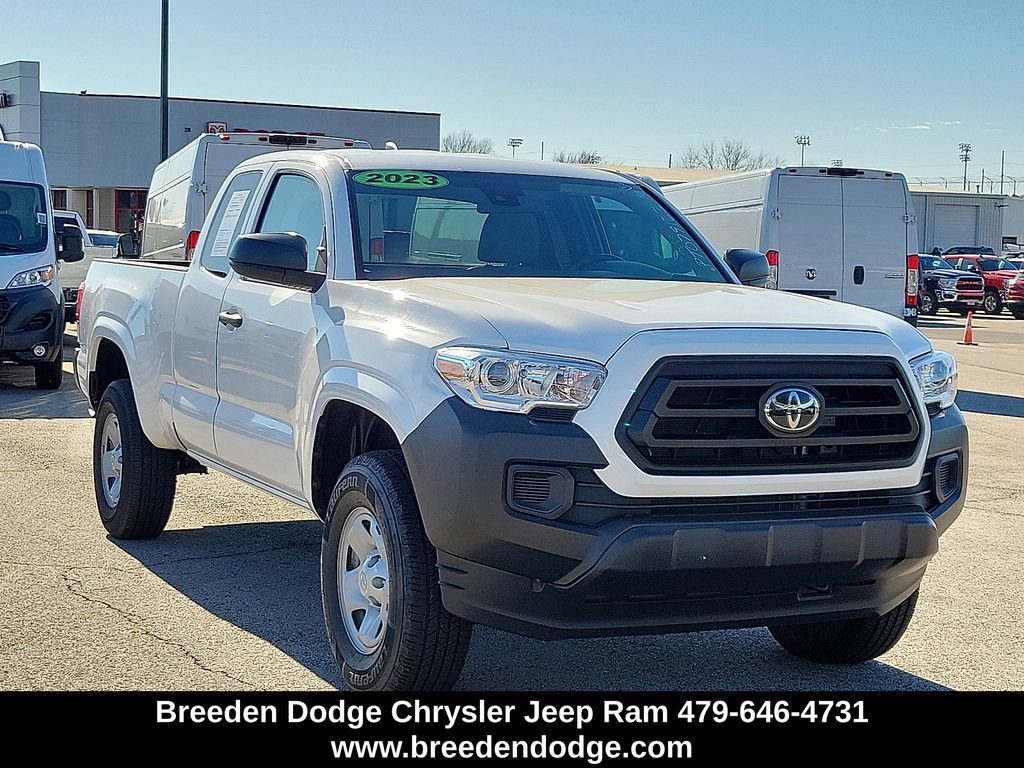 2023 Toyota Tacoma SR's photo