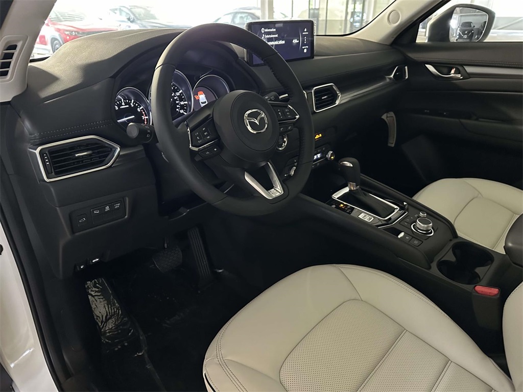2025 Mazda CX-5 2.5 S Preferred photo 2
