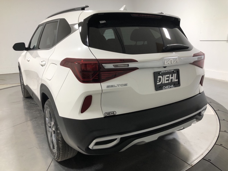 2023 Kia Seltos S photo 3