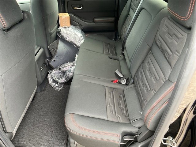 2025 Nissan Frontier PRO-4X photo 19
