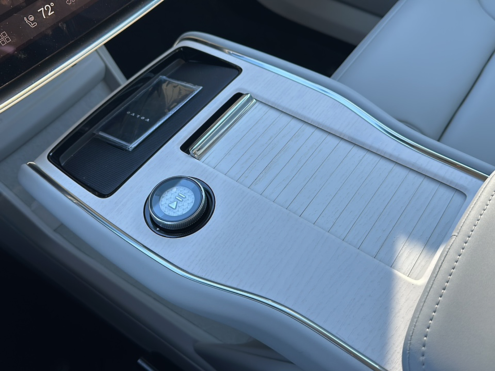 2025 Volvo EX90 Twin Motor Ultra photo 16