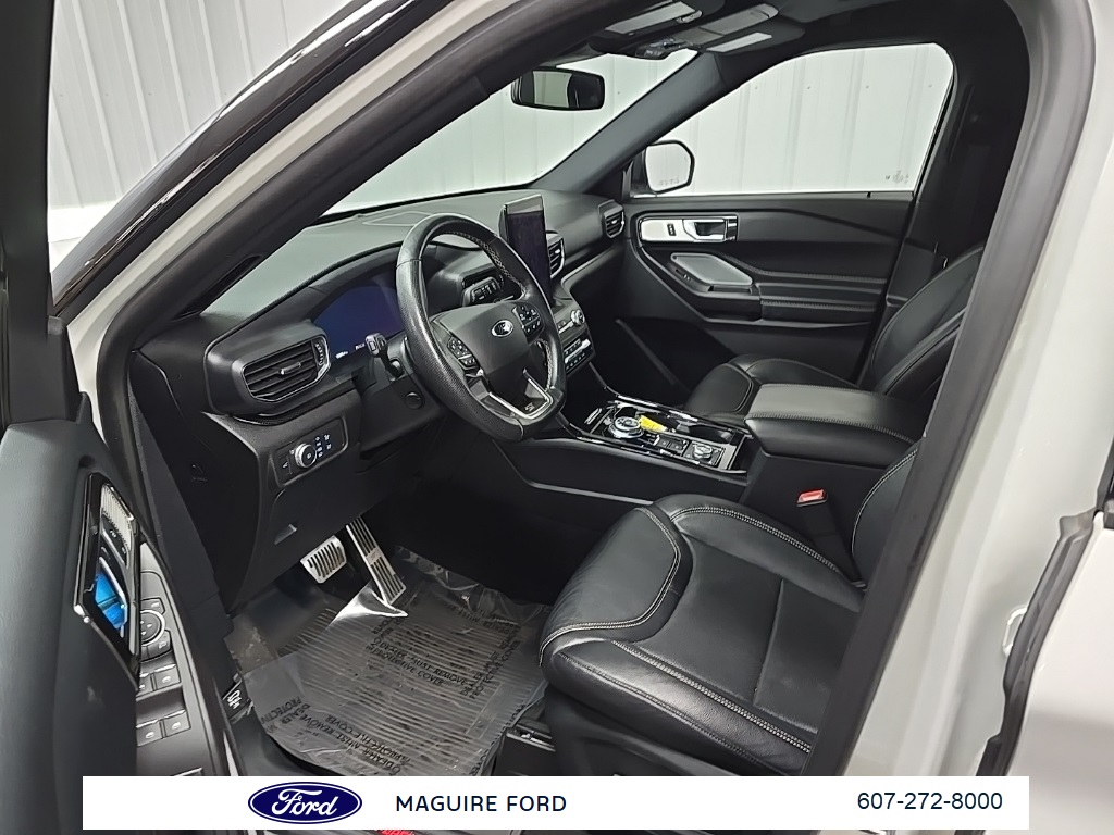 2020 Ford Explorer ST photo 29