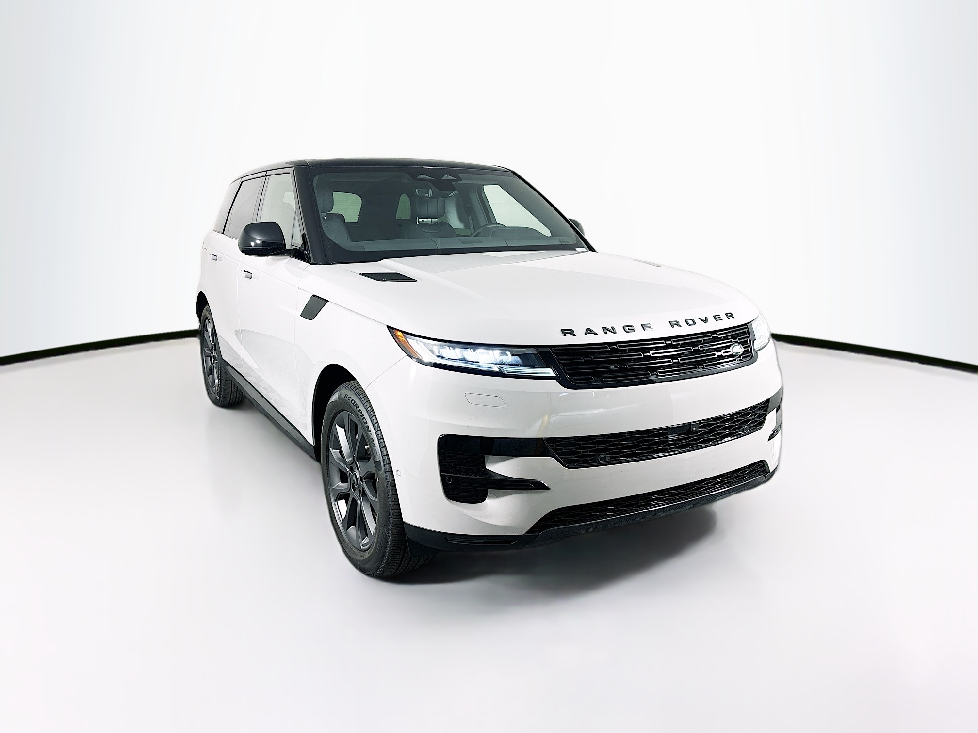 2025 Land Rover Range Rover Sport SE photo 2