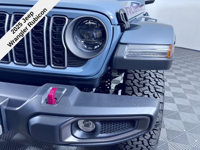 2025 Jeep Wrangler Rubicon photo 12