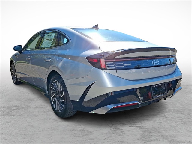 2025 Hyundai Sonata Hybrid SEL photo 3