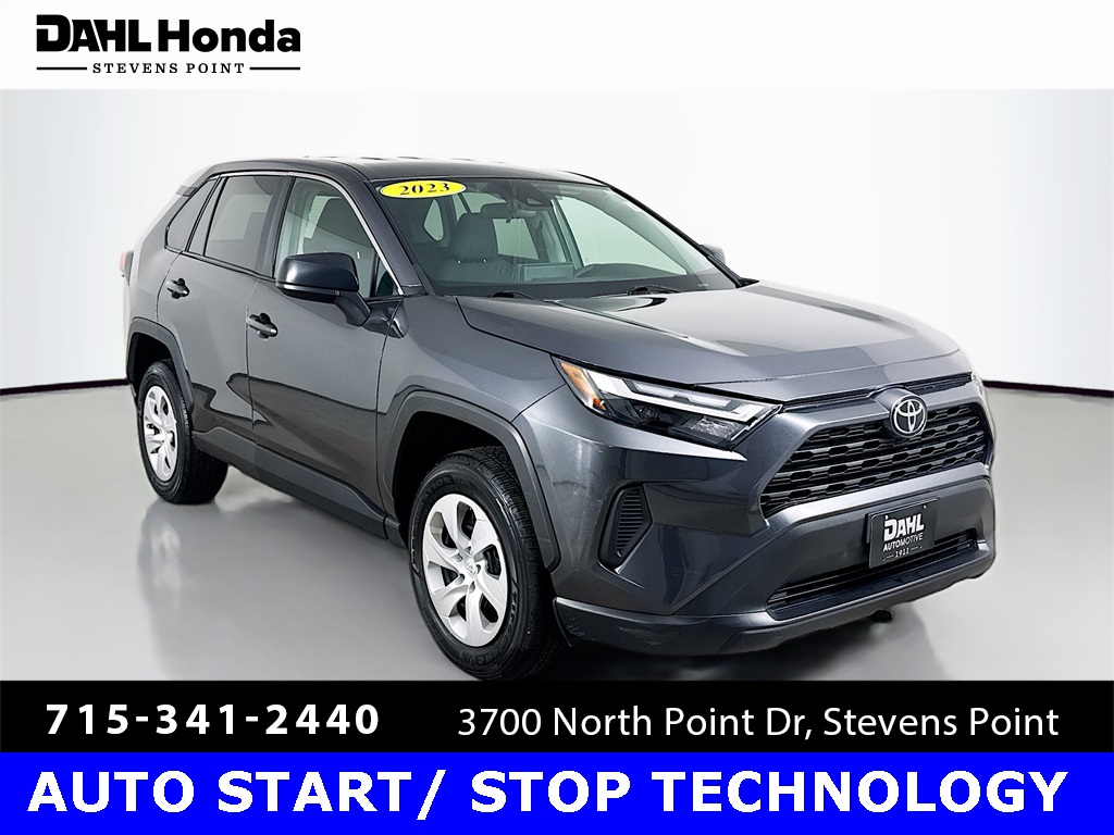 2023 Toyota RAV4 LE's photo
