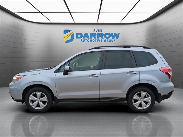 2016 Subaru Forester 2.5i Premium photo 2
