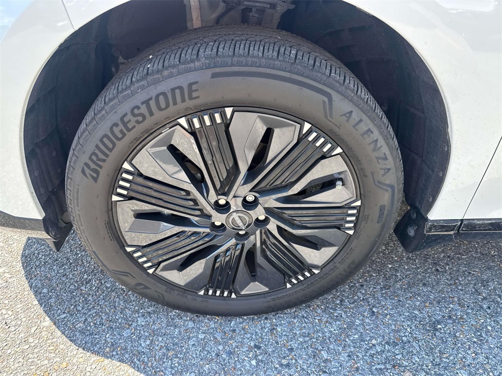 2025 Nissan Murano Platinum photo 3