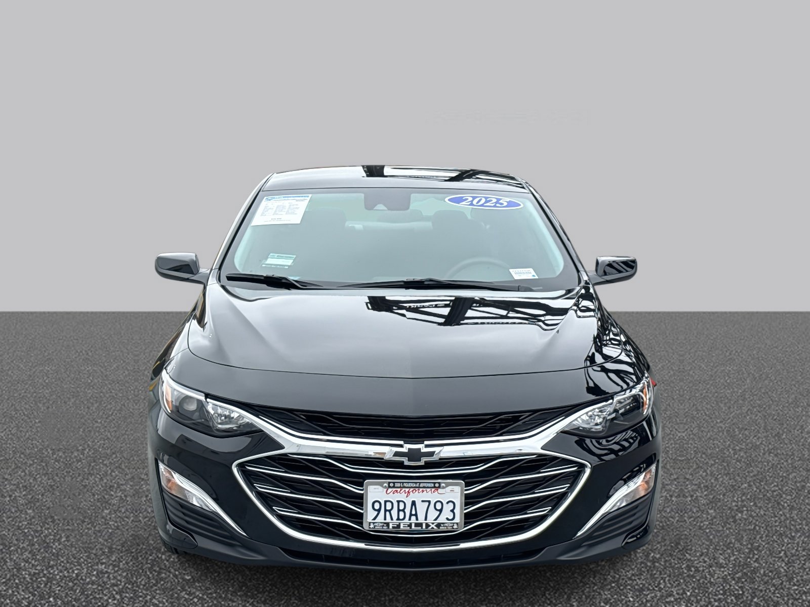 2025 Chevrolet Malibu LS photo 2