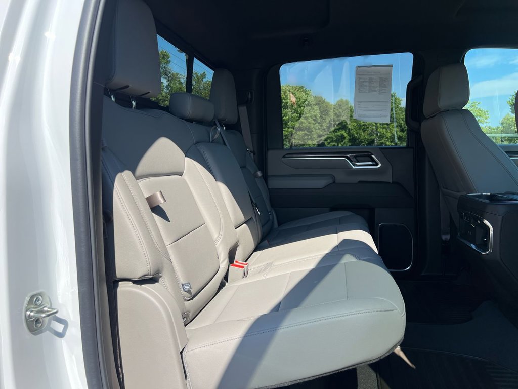 2025 Chevrolet Silverado 2500HD LTZ photo 22