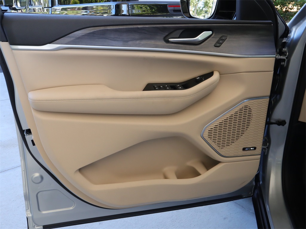 2024 Jeep Grand Cherokee Limited photo 16