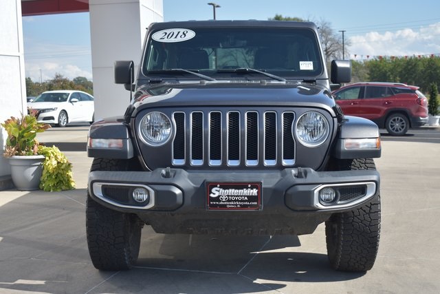 2018 Jeep Wrangler Unlimited Sahara photo 2