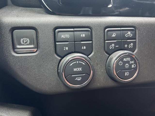 2023 Chevrolet Silverado 1500 High Country photo 12