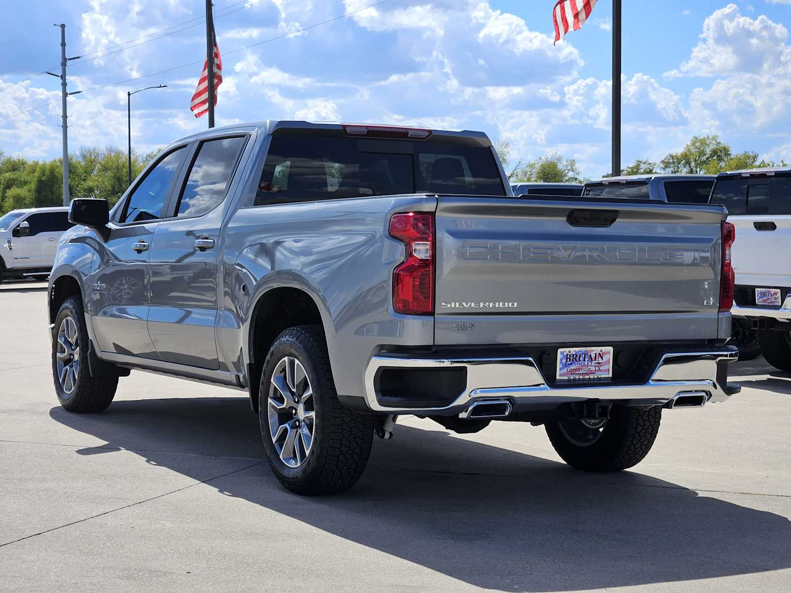 2026 Chevrolet Silverado 1500 LT photo 3