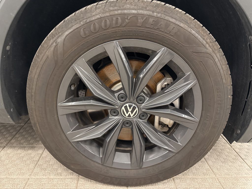 2024 Volkswagen Tiguan SE Wolfsburg Edition photo 3