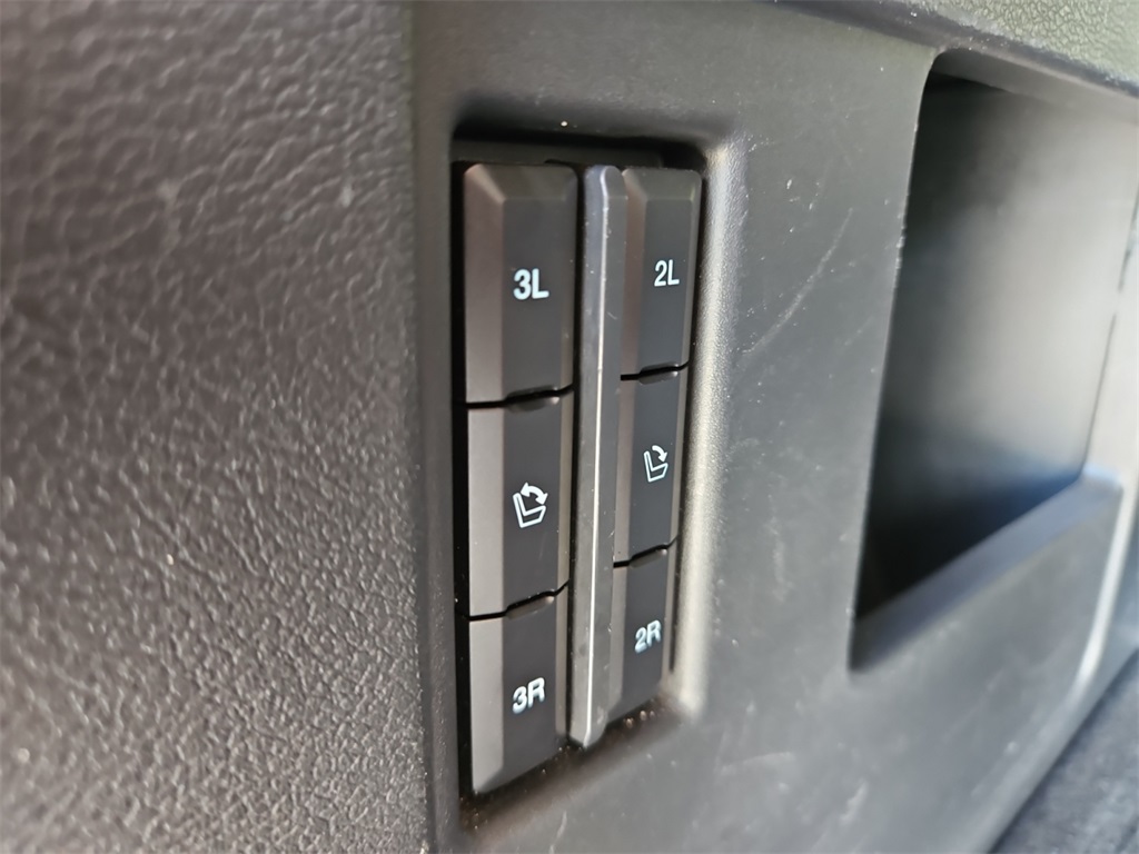 2023 Ford Expedition Limited photo 31
