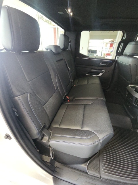 2023 Toyota Tundra Platinum photo 18