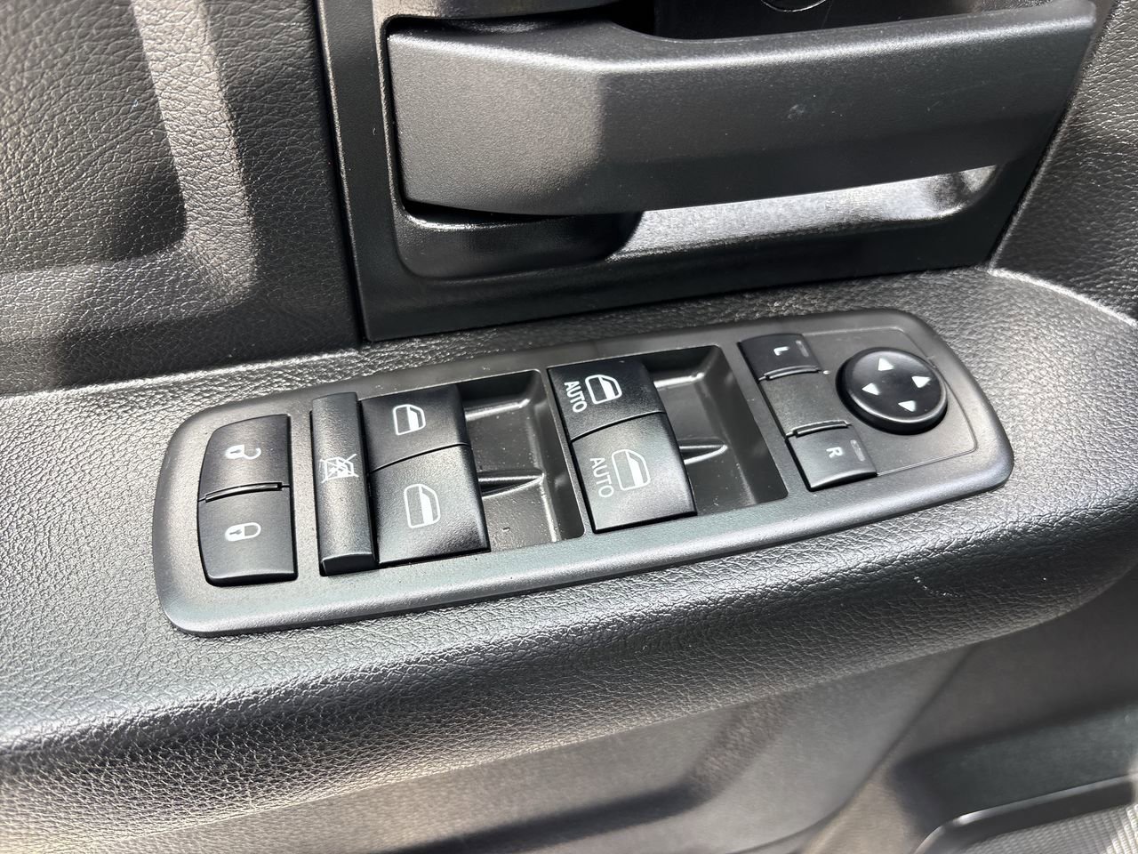 2021 Ram 3500 Tradesman photo 12