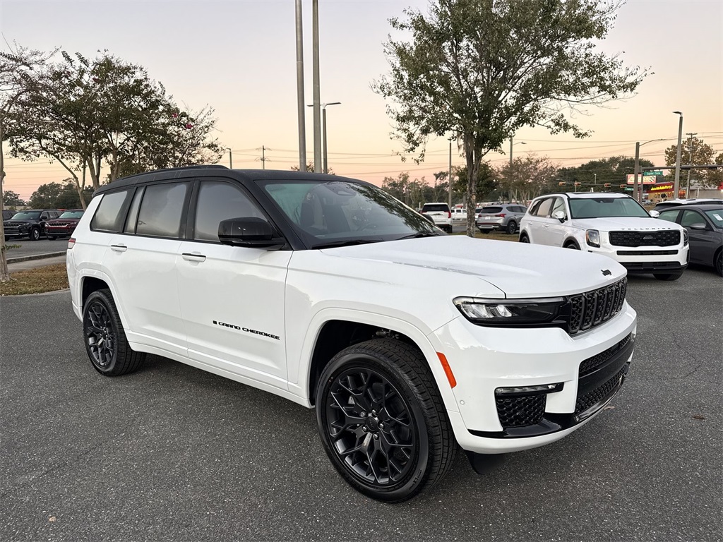 2025 Jeep Grand Cherokee L Summit Reserve's photo
