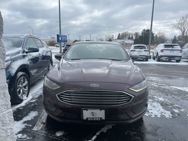 2017 Ford Fusion SE's photo