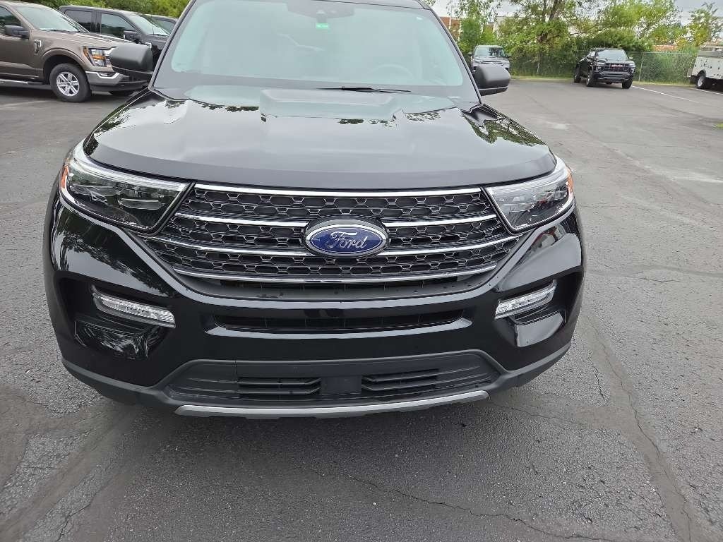Used 2023 Ford Explorer XLT with VIN 1FMSK8DH5PGB01775 for sale in Kansas City