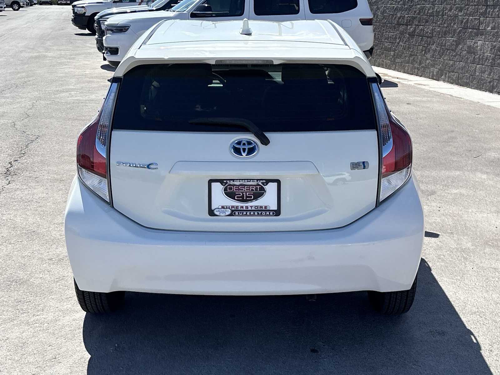 2015 Toyota Prius Four photo 8