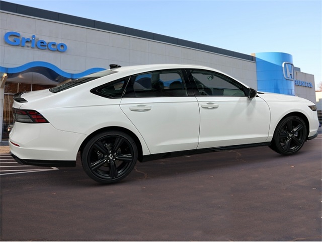 2025 Honda Accord Hybrid Sport-L photo 6