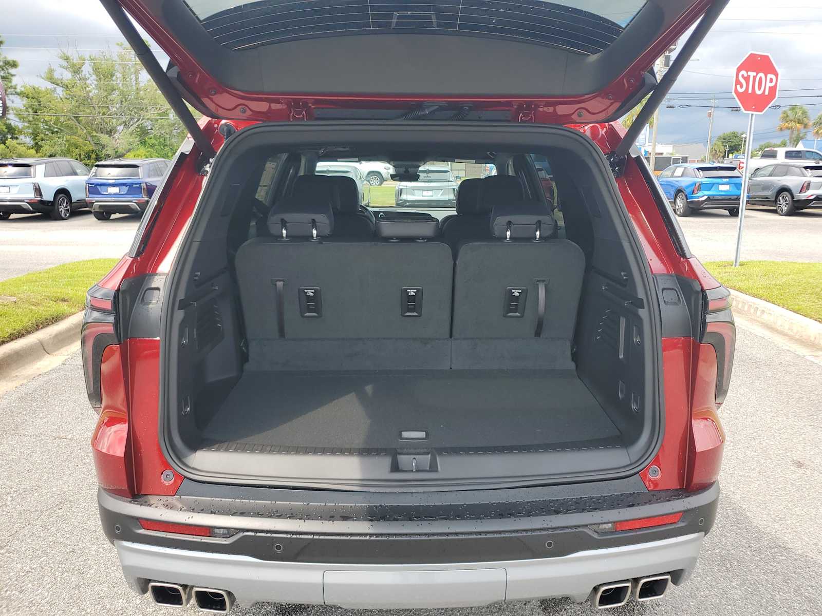 2026 Chevrolet Traverse photo 2
