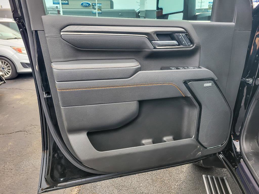 2025 GMC SIERRA HD - Image 24