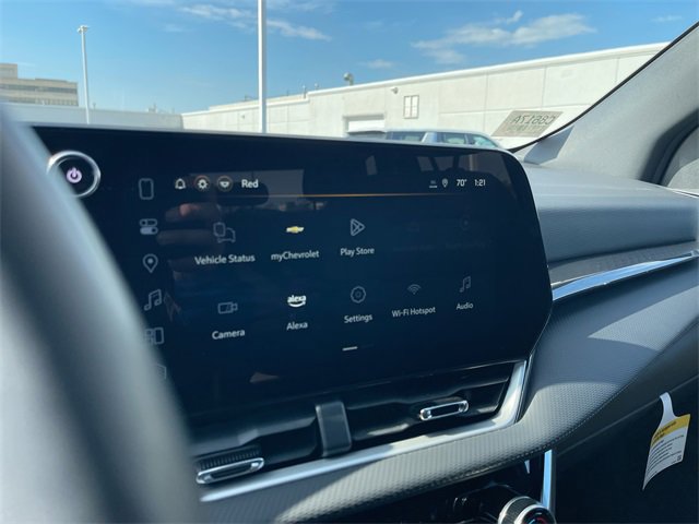 2025 Chevrolet Equinox LT photo 4